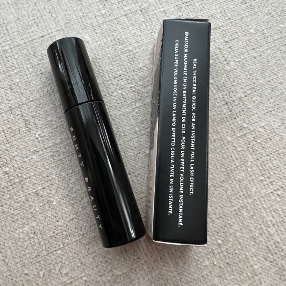 ❤️3 for $25❤️ Fenty Beauty by Rihanna Hella Thicc Volumizing Mascara mini - Picture 4 of 6